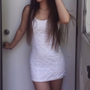 Body con White Dress